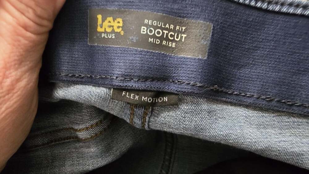 Lee Flex Motion Plus Size 28W Tall Mid Rise Bootcut Blue Stretch 5-Pocket Jeans - Picture 11 of 11